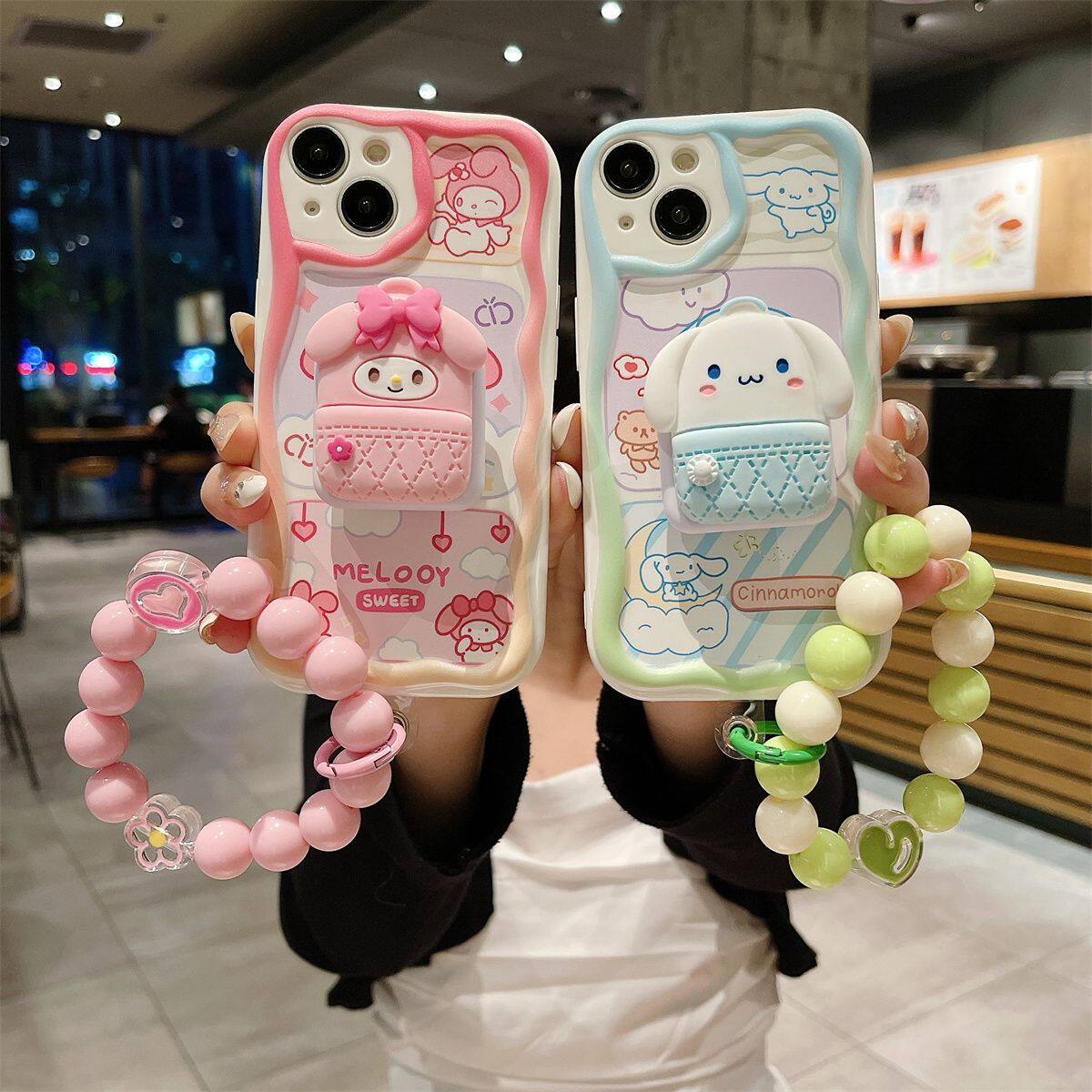 适用于苹果15promax奶油手机壳新款少女se3卡通玉桂狗iPhone15带镜子支架14/13全包防摔可爱美乐蒂xr软保护套