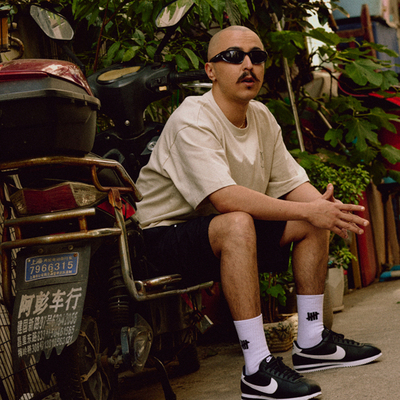 UNDEFEATED潮流复古短袖T恤