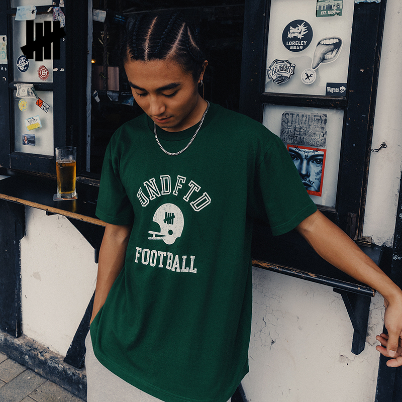 UNDEFEATED五条杠官方夏季新品美式橄榄球头盔主题短袖T恤