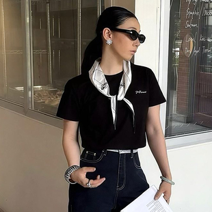 全球购JAC FLEURANT26夏季新款丝巾印花短袖T恤女士黑色上衣小衫