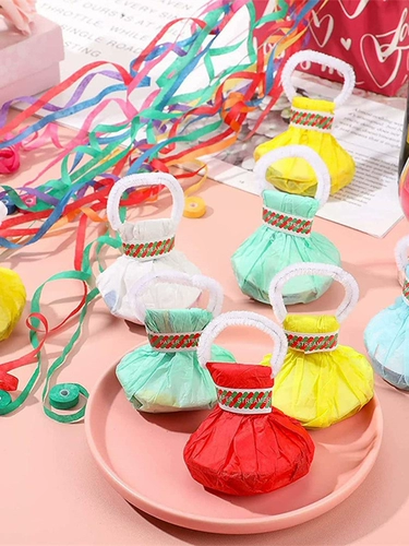 Рука -Проводя паутину шелковую гранату свадьбу свадьба свадьба свадебная вечеринка по случаю дня рождения Длинная плавающая атмосфера опора