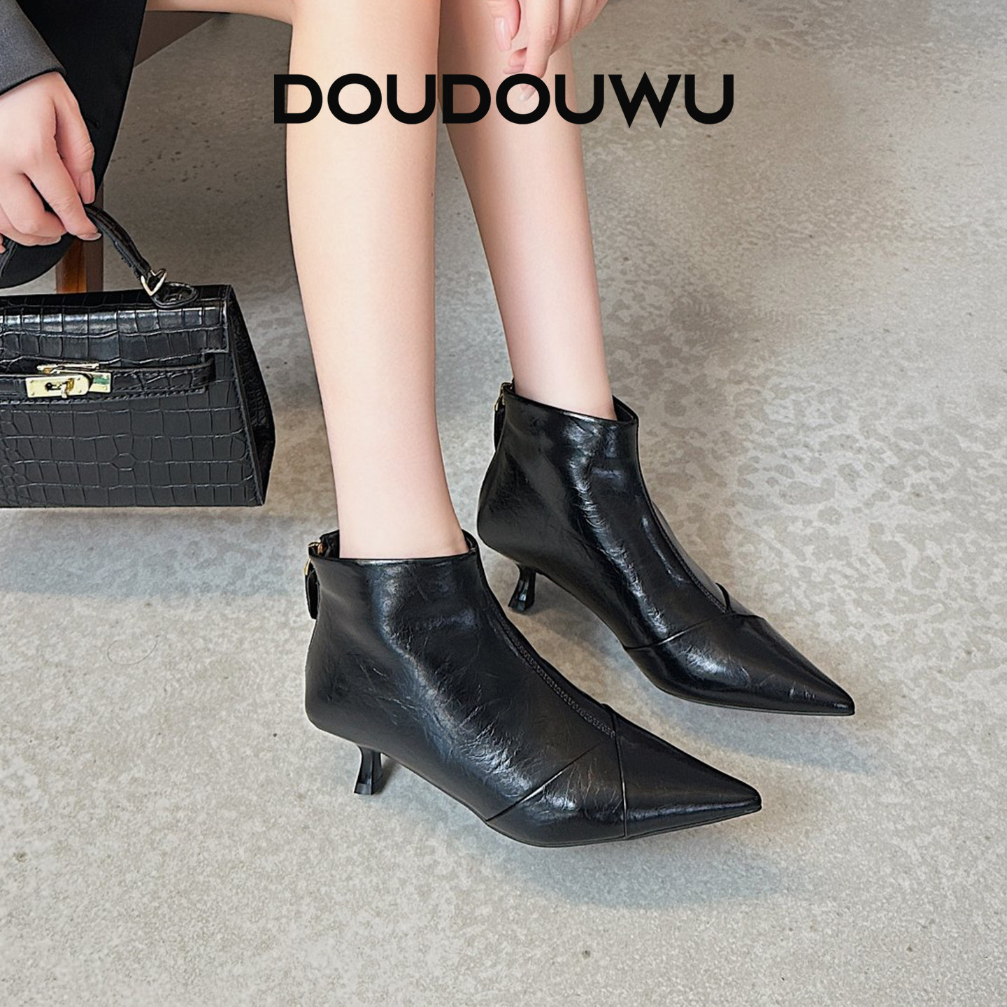 豆豆屋时装靴女鞋2025冬季新款休闲英伦风高跟百搭加绒黑色短筒靴,女鞋,时装靴,淘宝优惠券,粉丝福利购,淘宝优惠卷