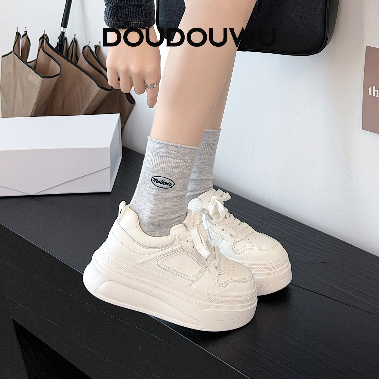 豆豆屋厚底小白鞋女2026春季新款韩版潮酷系带百搭平底中跟女单鞋,女鞋,时尚休闲鞋,淘宝优惠券,粉丝福利购,淘宝优惠卷