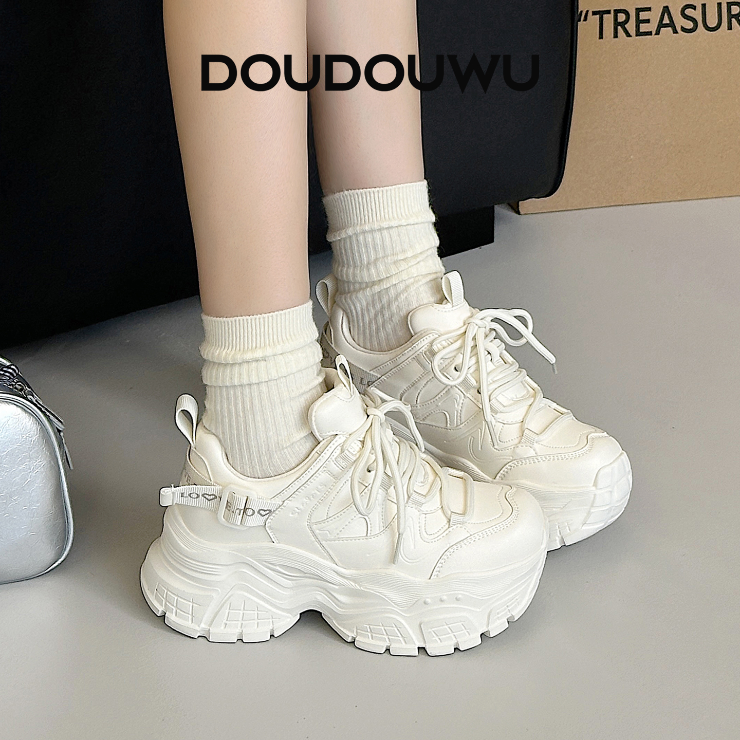 豆豆屋厚底老爹鞋女加绒松糕女鞋