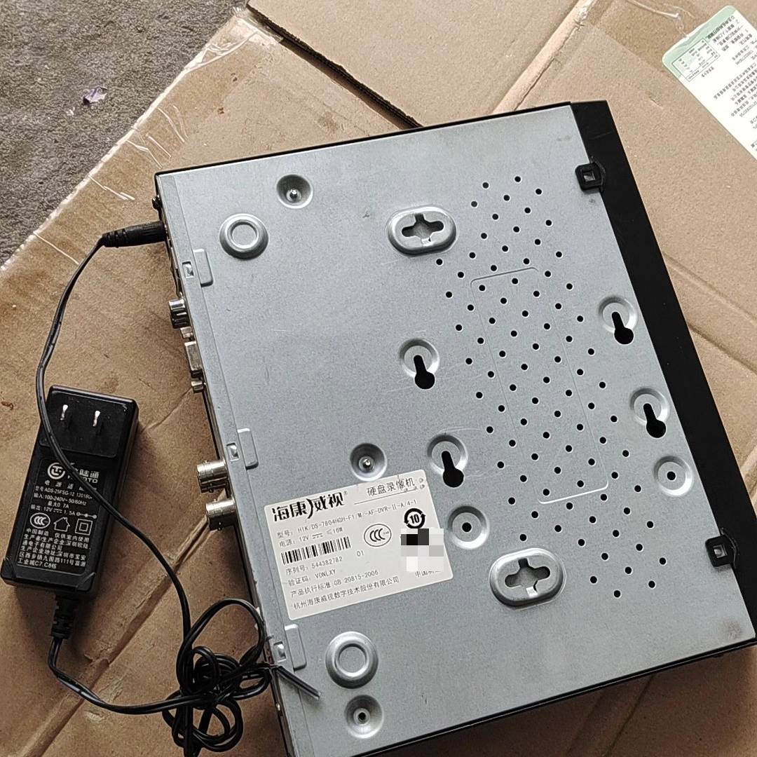 议价ds-7804hgh-f1  录像机一台 包好包适用