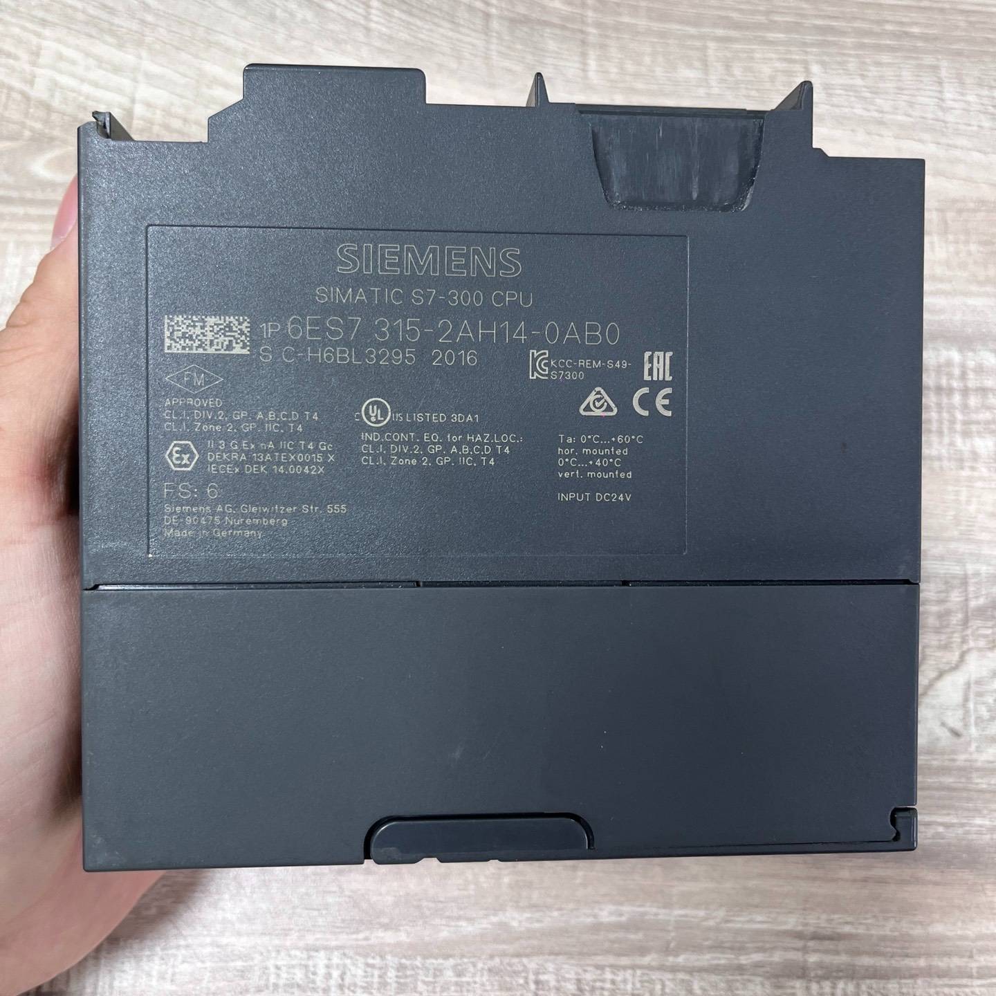 议价PLC模块6ES7 315-2AH14-00外观有适用