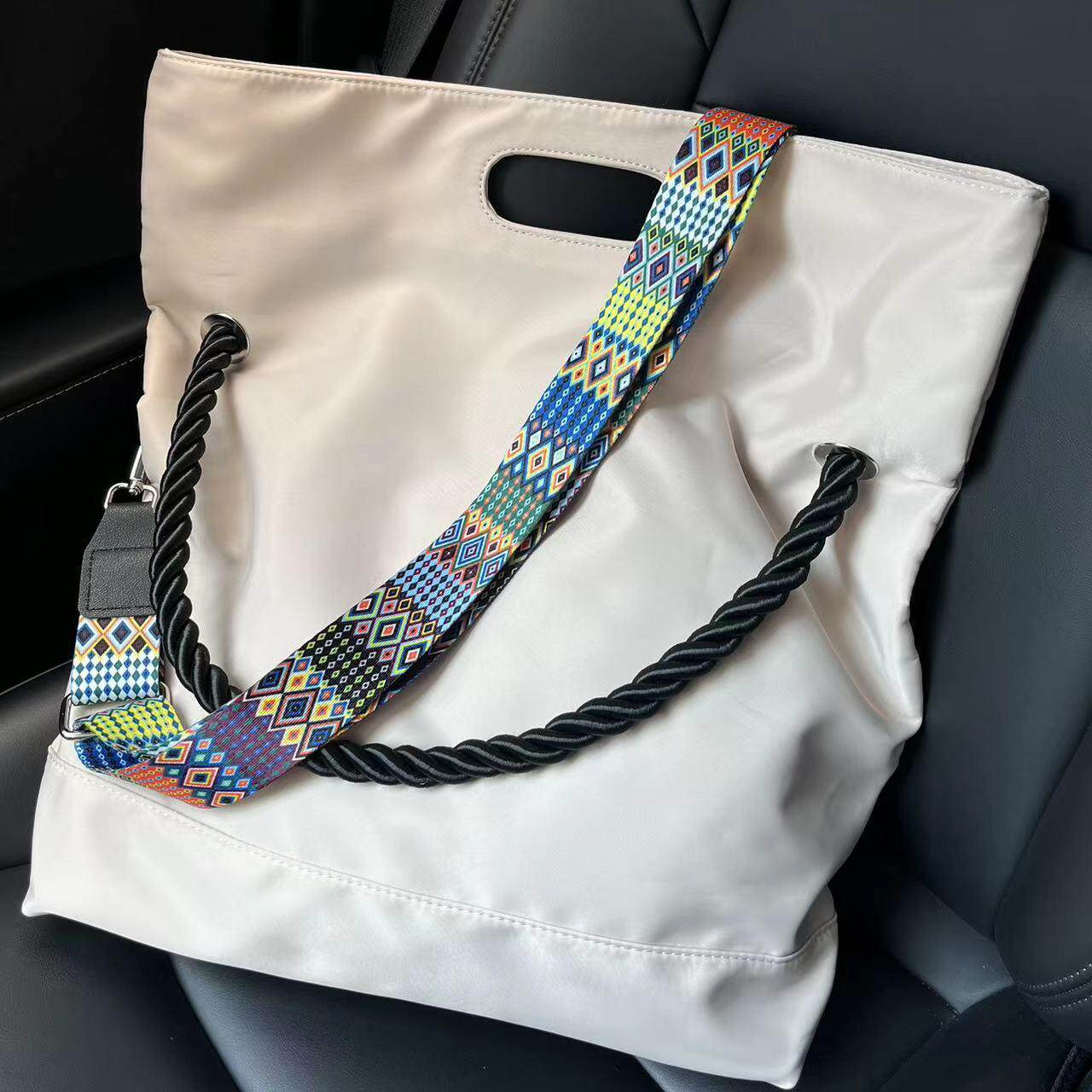 2025新款大容量白色通勤托特包