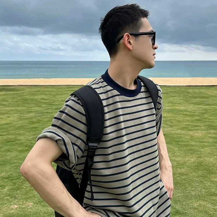 复古军绿色条纹圆领短袖T恤男款夏季韩版高级感宽松休闲半袖上衣图片
