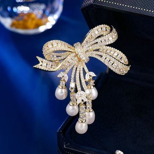 小香风蝴蝶结胸花饰品奢华高端淡水珍珠别扣气质百搭大衣外套胸针