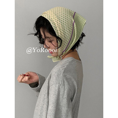 博主清新碎花复古氛围感丝巾领巾