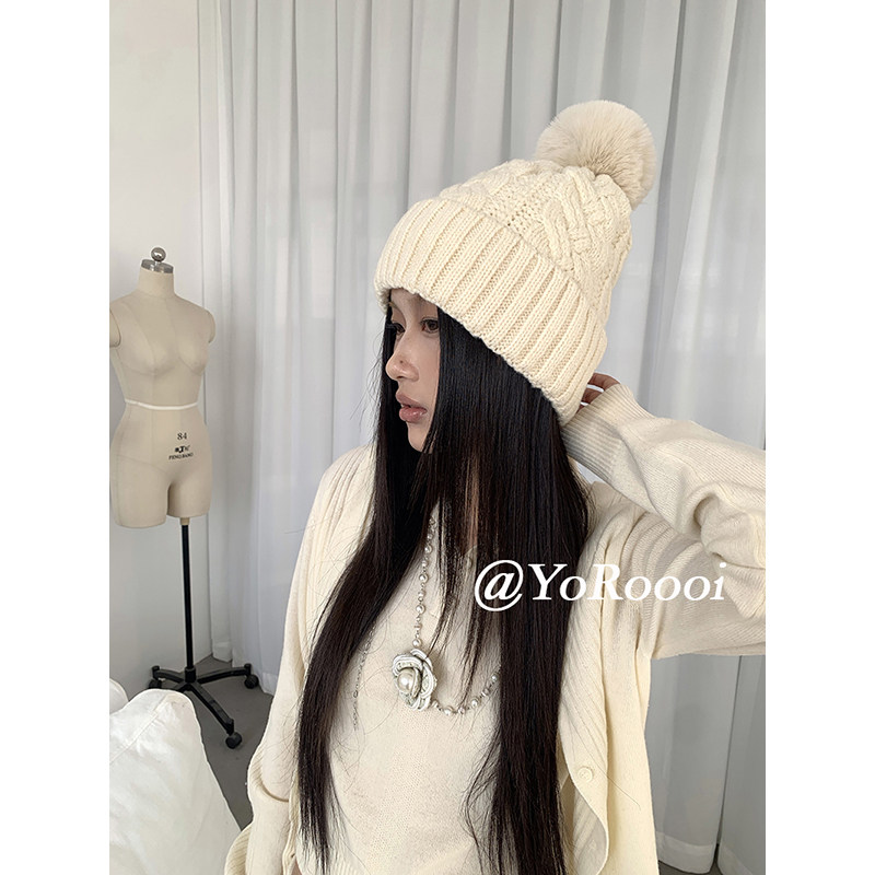设计感麻花毛球针织帽保暖护耳帽