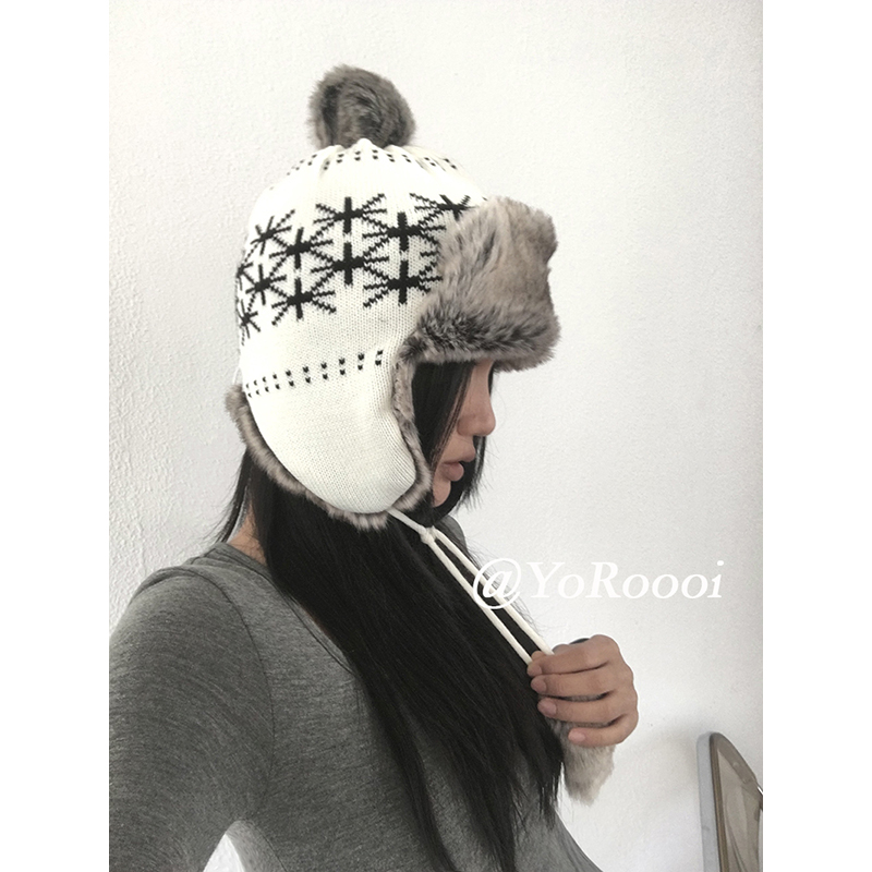 冬季白色毛绒护耳帽小众雷锋帽