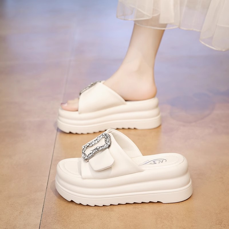 厚底水钻拖鞋女夏外穿2025新款松糕软底增高配裙子时尚休闲沙滩鞋