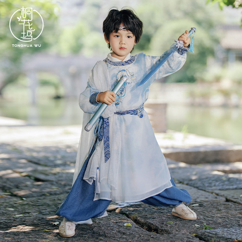 桐花坞男童明制武侠风演出服套装图片