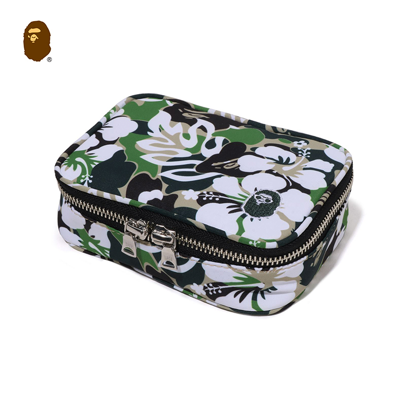 BAPE刺绣标花卉迷彩图案收纳包