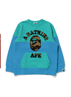 BAPE童装秋冬迷彩猿人字母拼色大口袋圆领卫衣313001J