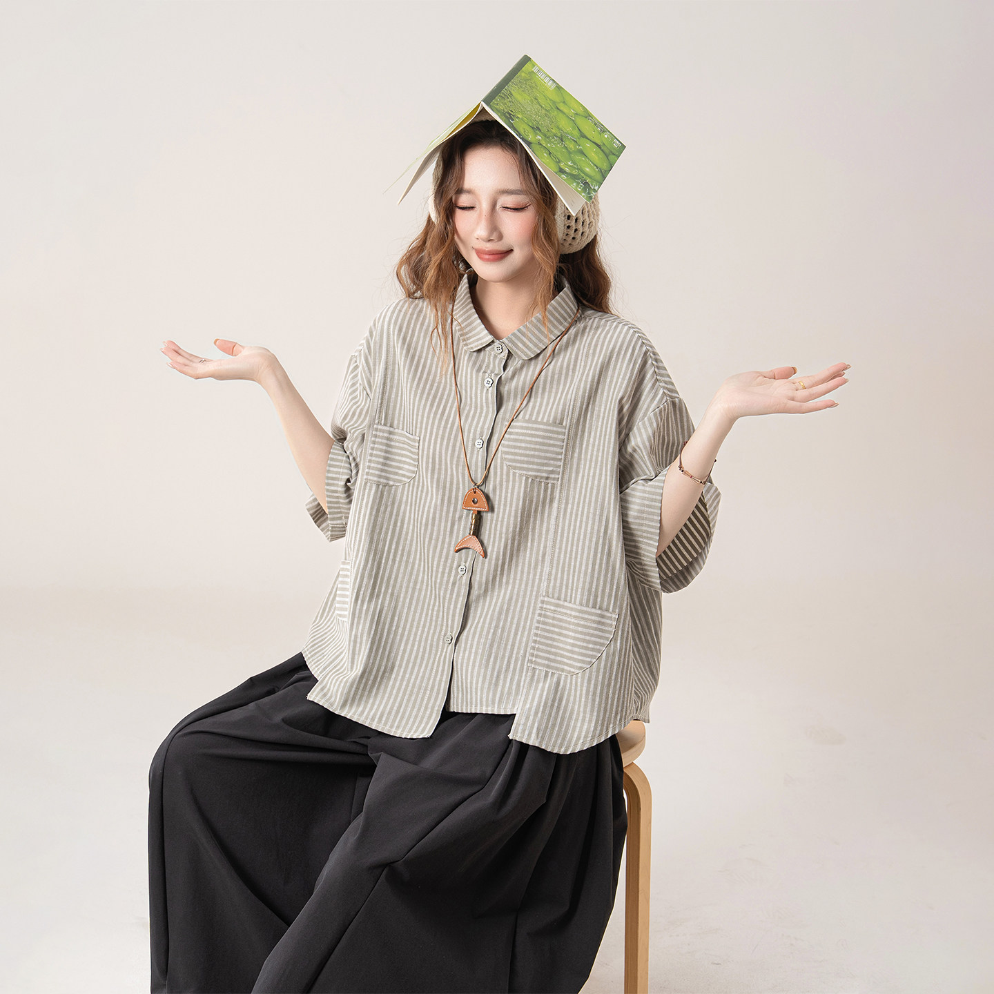 【多袋别致】豆绿色条纹短袖衬衫女夏季新款宽松简约慵懒文艺上衣