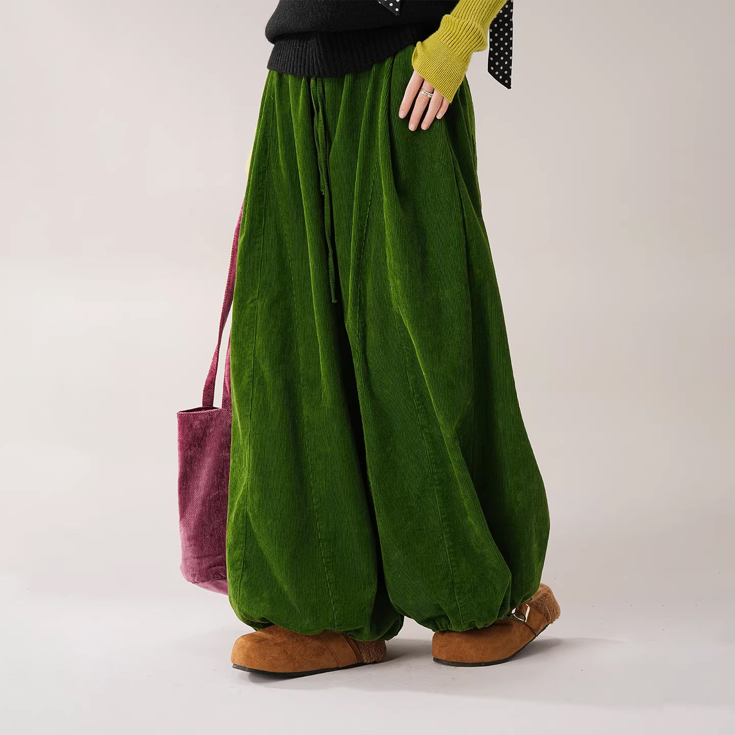 森系复古绿色灯芯绒高腰阔腿裤女冬季新款宽松显瘦束脚灯笼休闲裤