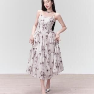 易碎商店 半卷烟雨 水墨风晕染玫瑰吊带裙气质收腰度假裙 现货