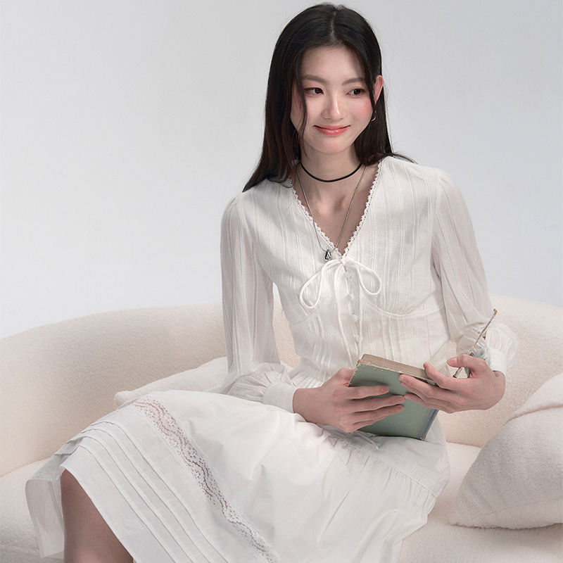 易碎商店法式V领绑带衬衫