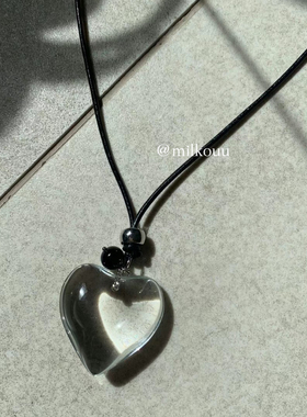 韩国eter黑皮绳透明水晶爱心项链