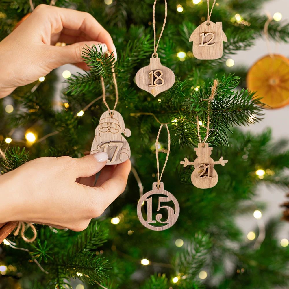 Christmas Advent Calendar Countdown Wooden 1-24 Numbers Hang