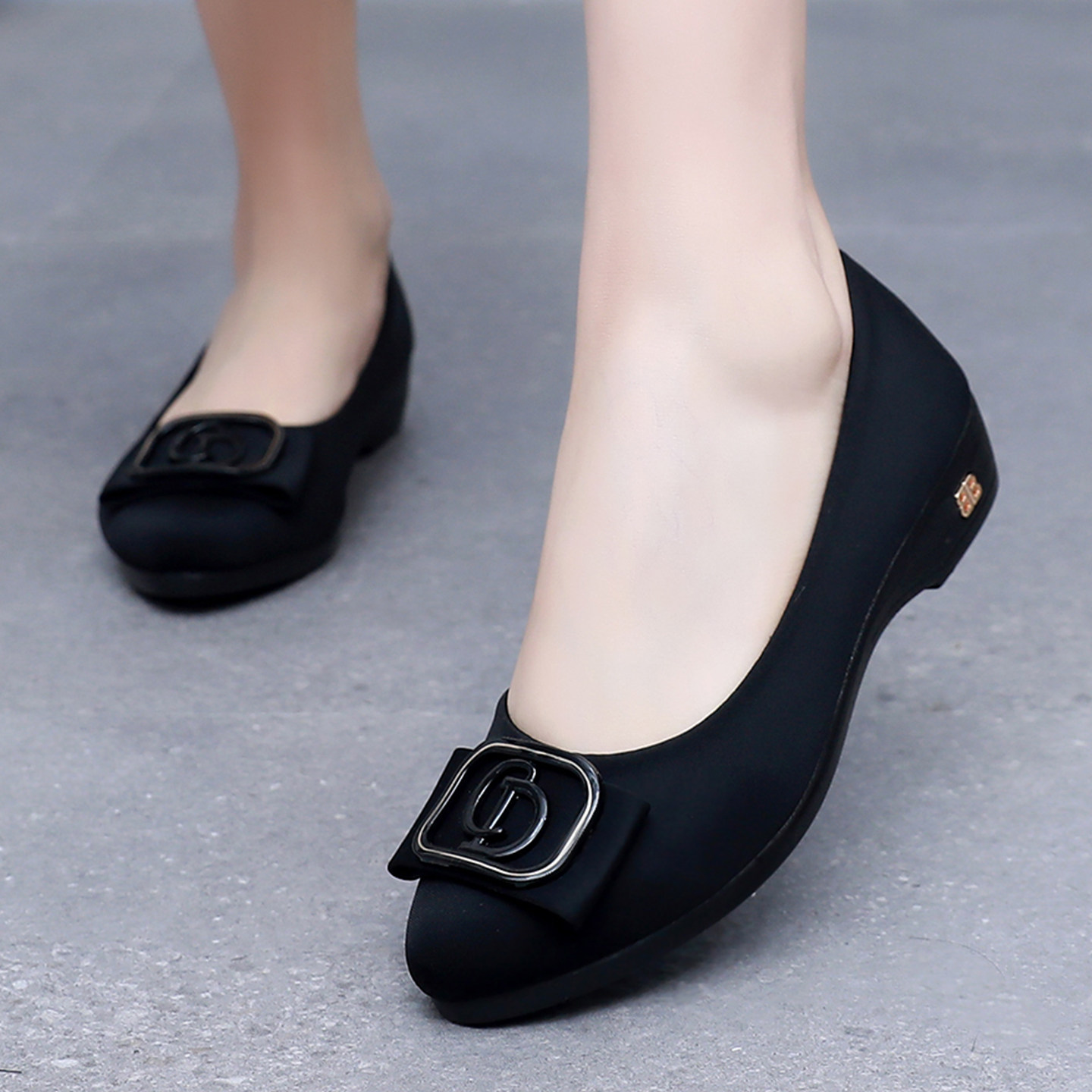 老北京布鞋女新款软底工作鞋舒适防滑工装鞋职业黑色上班鞋不累脚