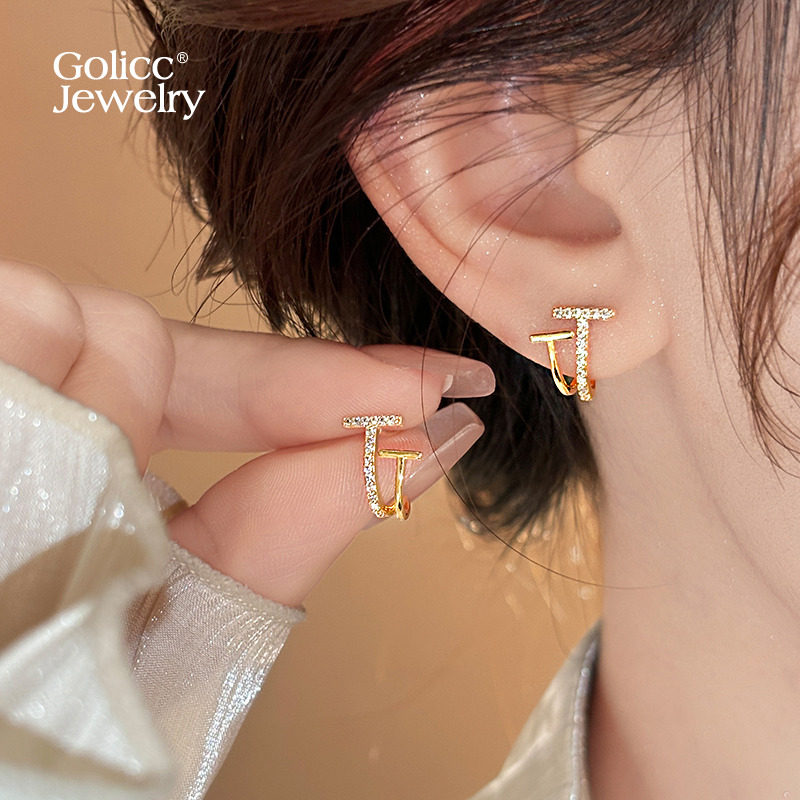 金色字母双T锆石耳钉女2026新款爆款高级感耳钉小巧精致独特耳饰