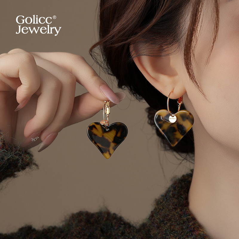 秋冬琥珀豹纹爱心耳环女高级感轻奢2025新款爆款耳钉独特漂亮耳饰