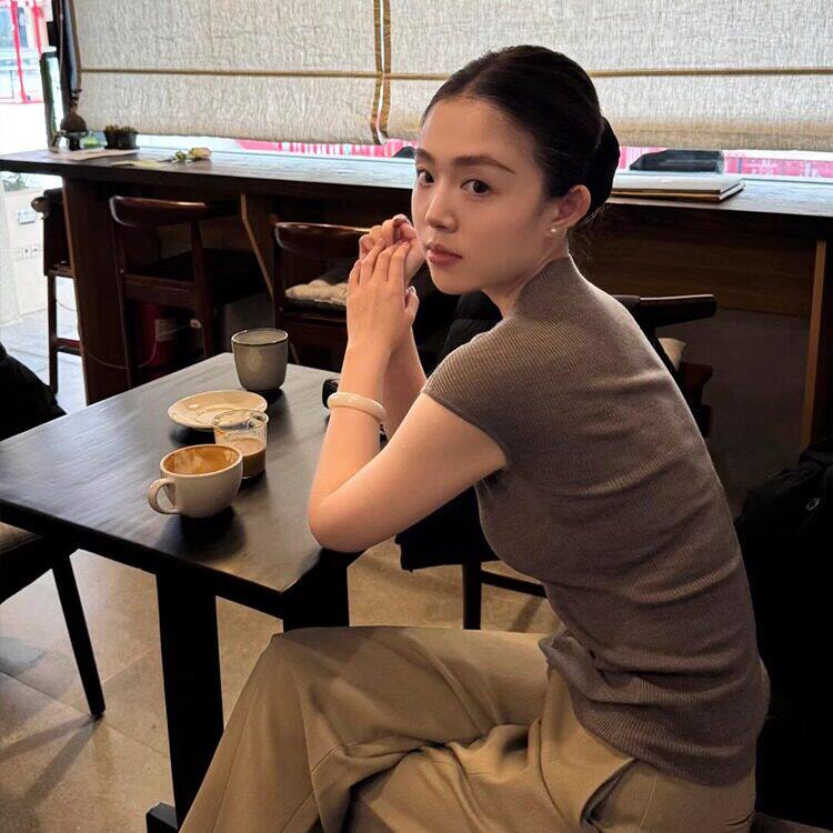 老钱风高级感短袖针织衫T恤女夏季法式修身显瘦冰丝正肩短款上衣