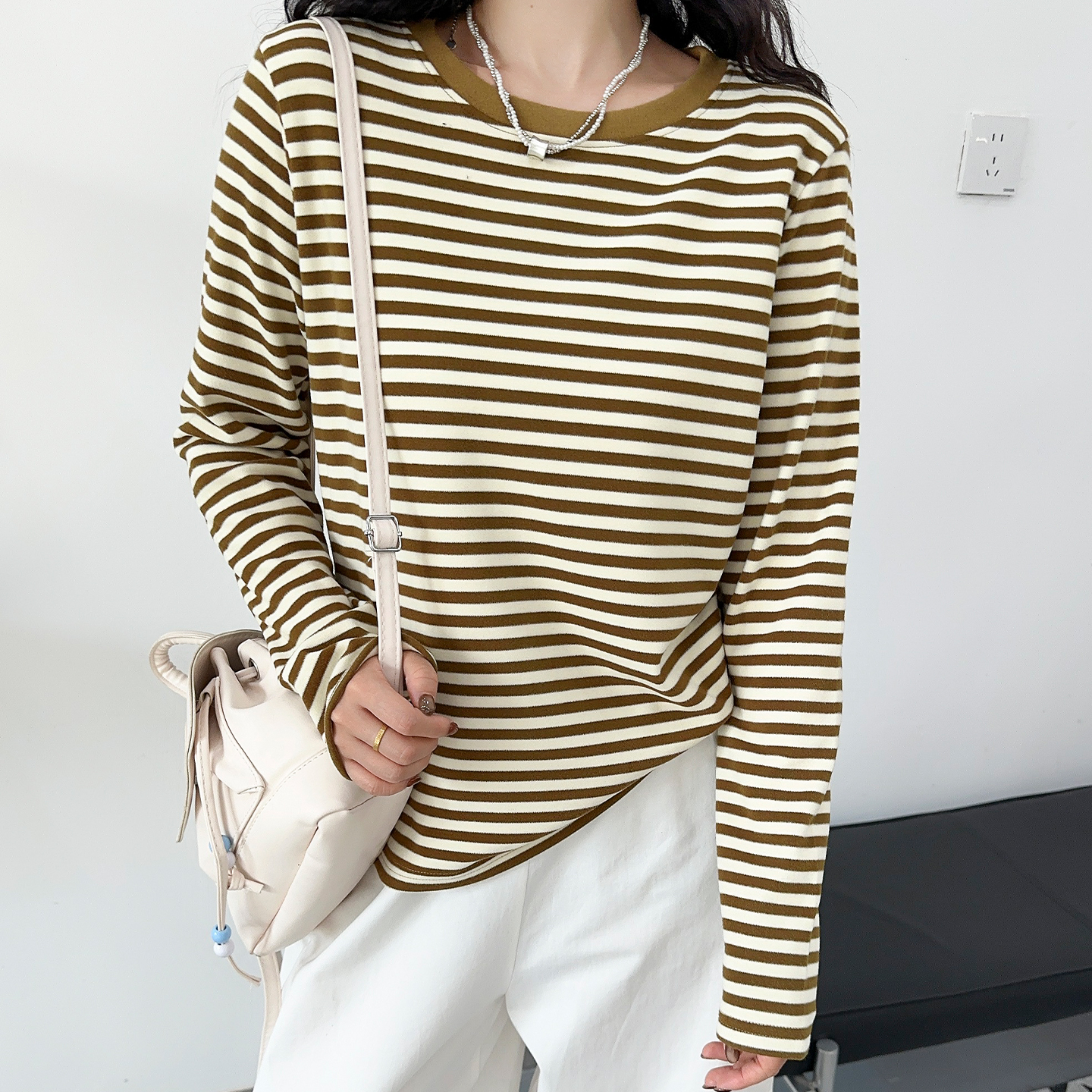 冬季新款圆领大码加绒加厚打底衫德绒条纹长袖T恤女外穿保暖上衣