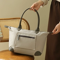 Легкая роскошная пудрость ясень