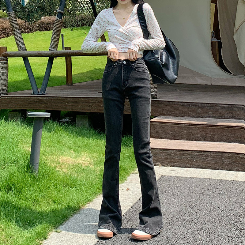 黑灰色牛仔长裤女春秋修身高腰2022新品破洞弹力微喇叭显瘦马蹄裤