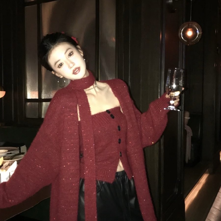 慵懒风针织围巾抹胸上衣套装秋冬韩系氛围感红色毛衣开衫外套