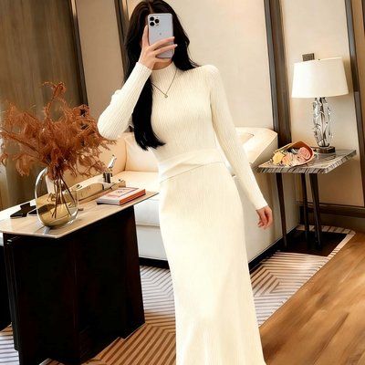 毛衣裙女秋冬新款中长款内搭连衣裙气质修身针织打底裙子
