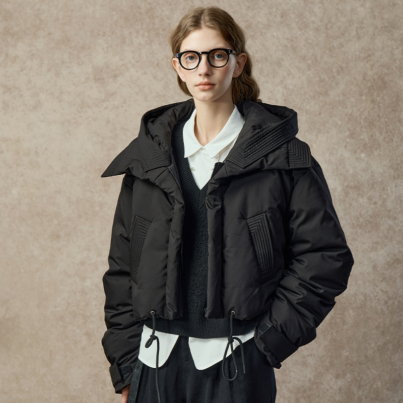 Famecoco休闲时尚面包服连帽大翻领短款羽绒服小个子FAC8AJ003