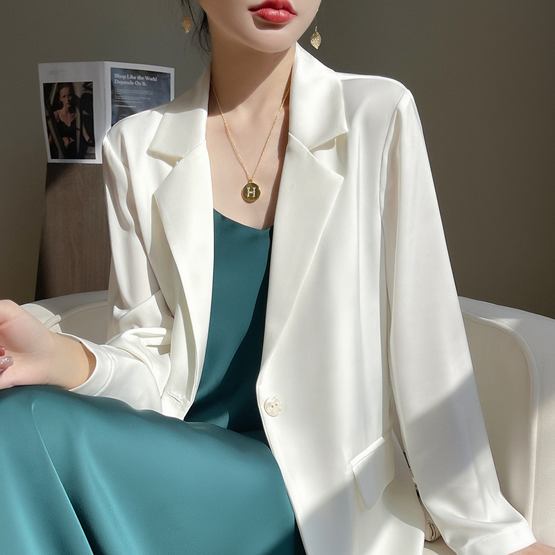 三醋酸白色西装外套女2024春夏新款高级感休闲百搭缎面小西服高端