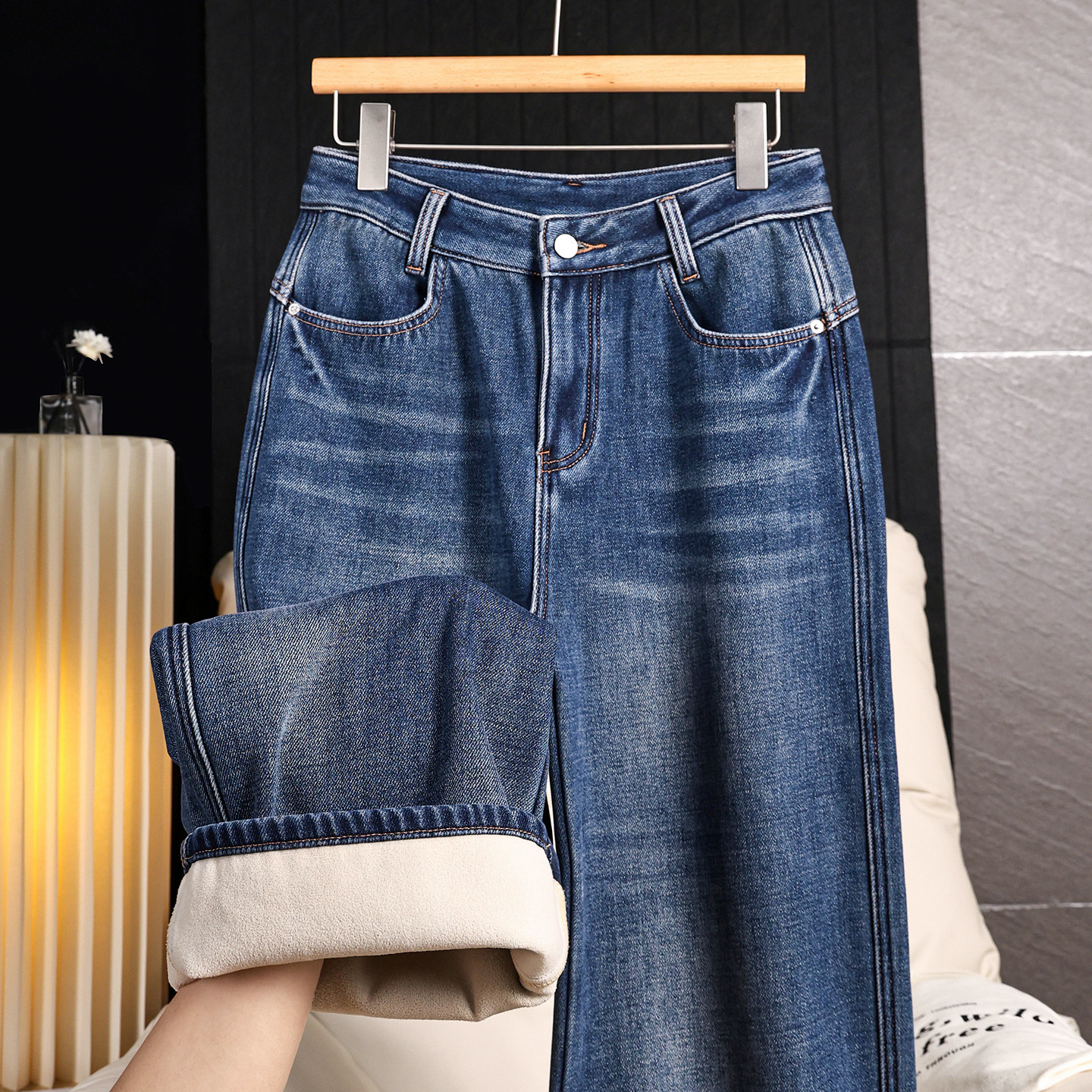 加绒复古蓝窄版弯刀牛仔裤女秋冬高腰显瘦版型超好看百搭阔腿裤