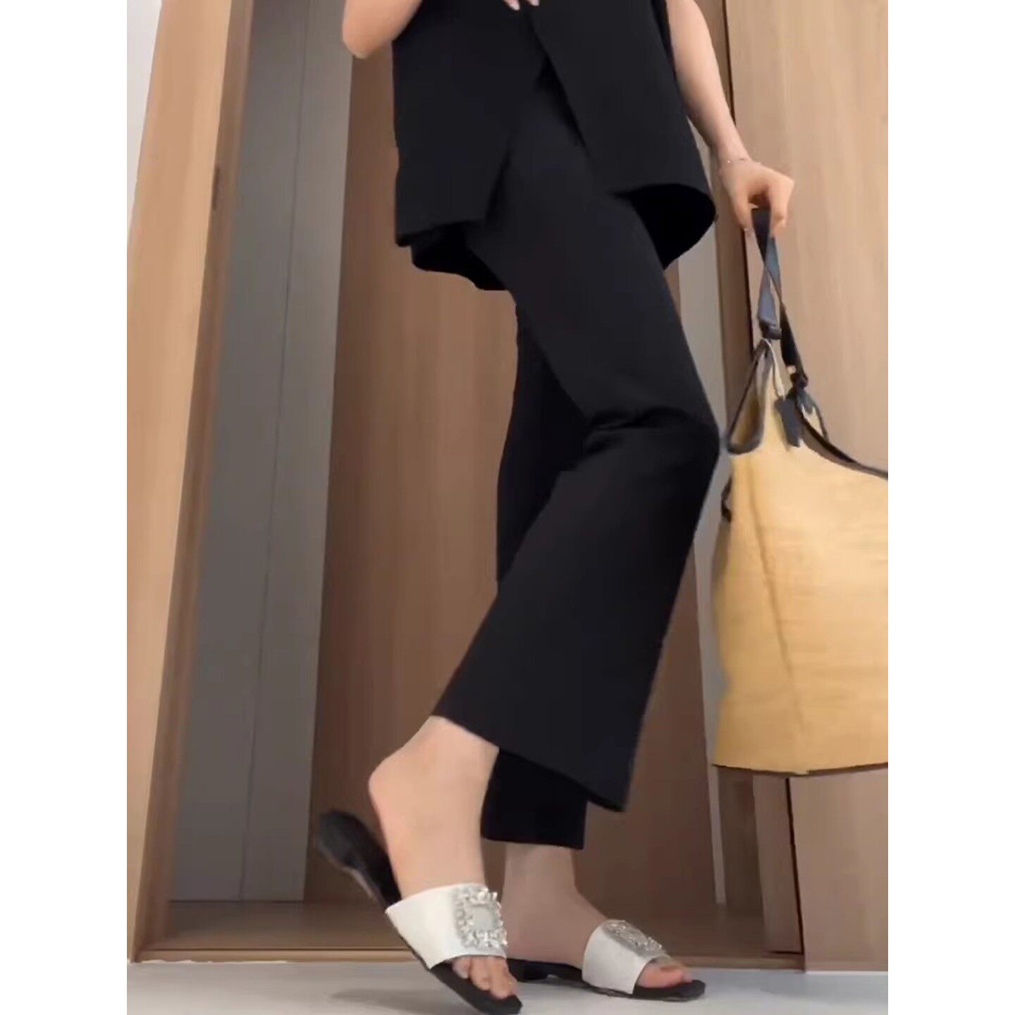 黑色九分微喇西装裤女春夏新款弹力修身显瘦裤子高腰阔腿喇叭裤