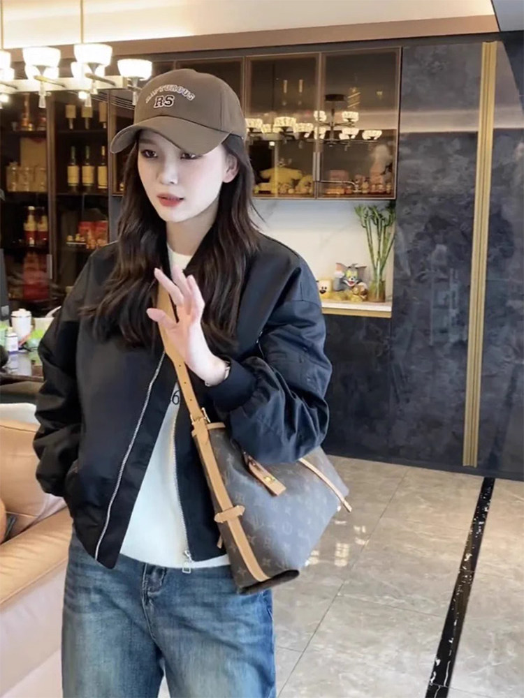 港式覆古黑色女式棒球制服上衣春秋季新款欧式洋风减龄休闲百搭短