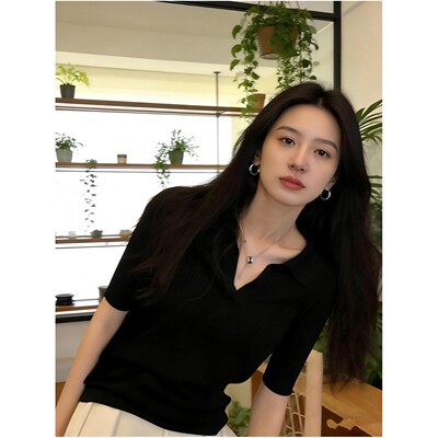 黑色正肩POLO针织短袖T恤女2026新款夏季设计感显瘦V领冰丝上衣