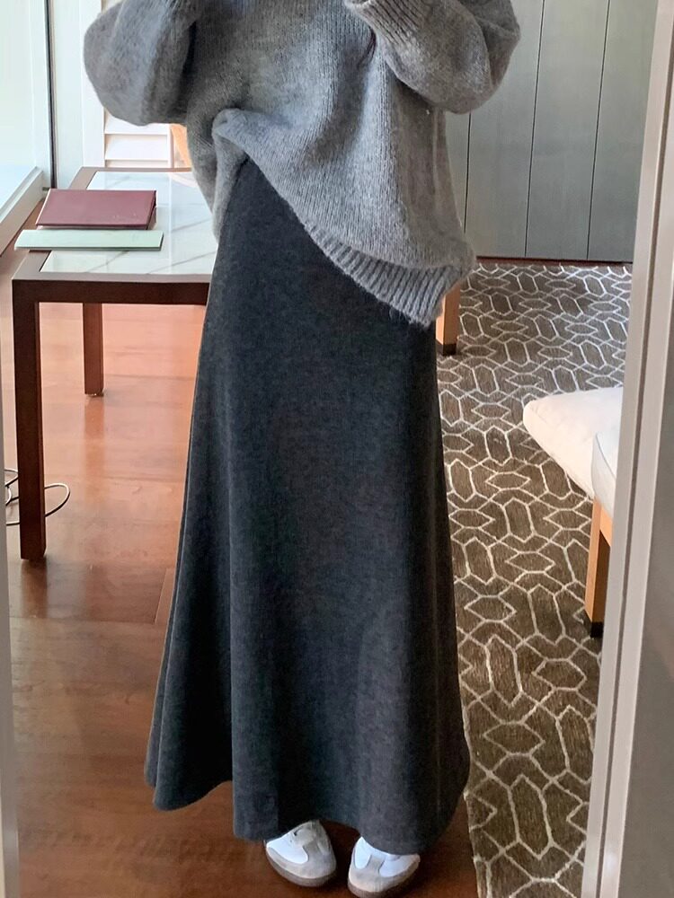 加绒加厚深灰色半身裙女秋冬新款高级感气质高腰显瘦a字长裙子
