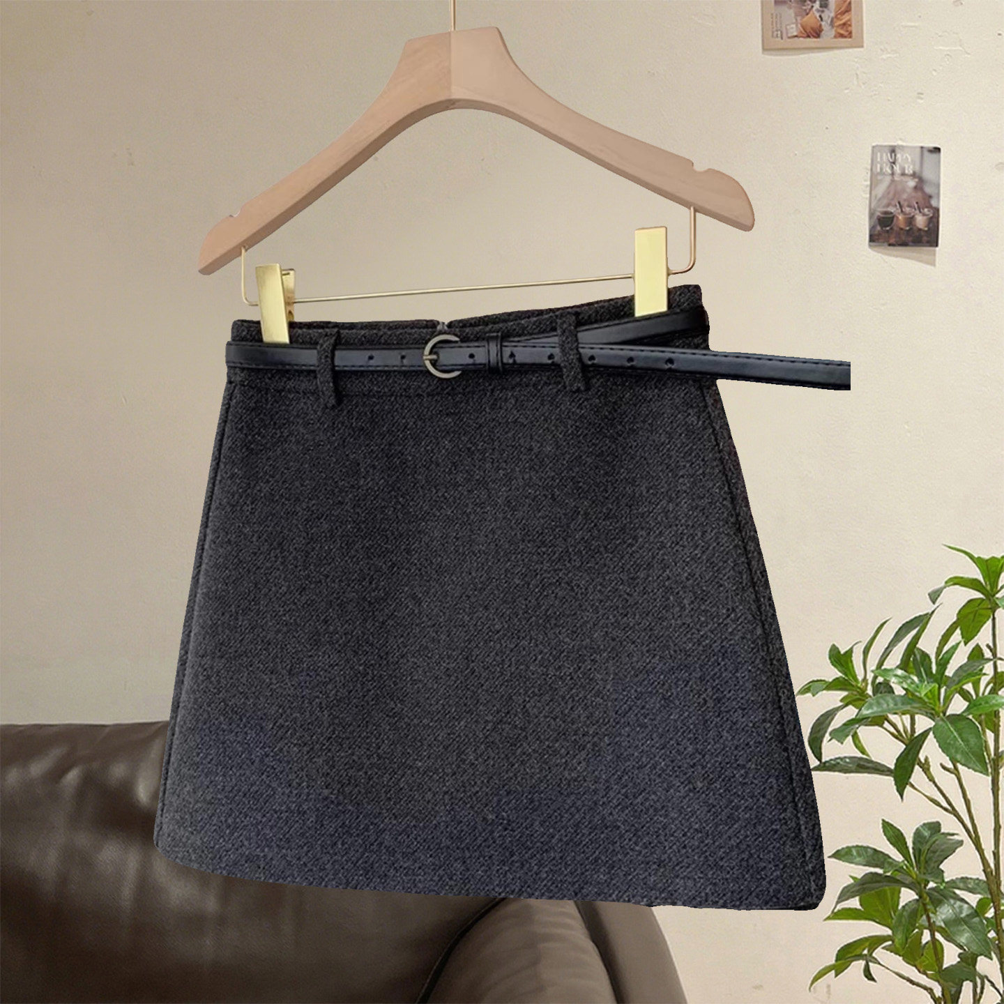 高级感灰色毛呢半身裙女秋冬高腰显瘦a字短裙加厚打底裙包臀裙