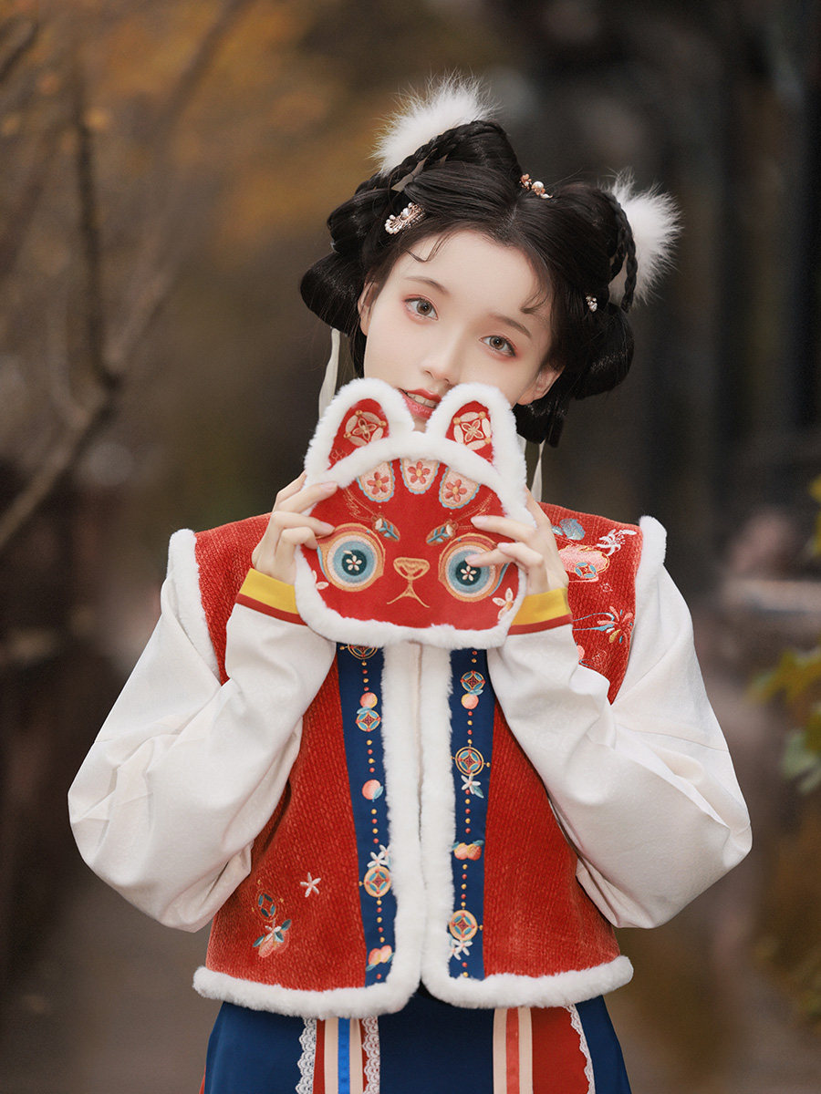 钟灵记金橘抱喜:原创汉服斗篷女襦裙披风加厚破裙褙子红色秋冬季