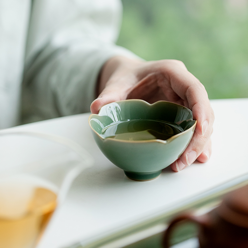 拓土越窑青瓷葵口碗杯