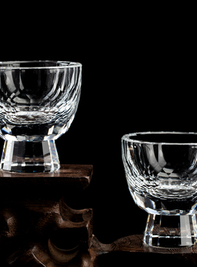 中式一两耐热白酒杯加厚水晶玻璃家用酒盅品鉴杯50ml烈酒杯彩色底