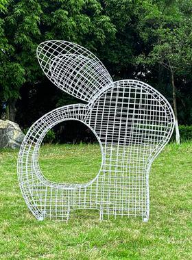 园林景观铁艺镂空兔子雕塑小区地产草坪装饰品抽象不锈钢动物摆件