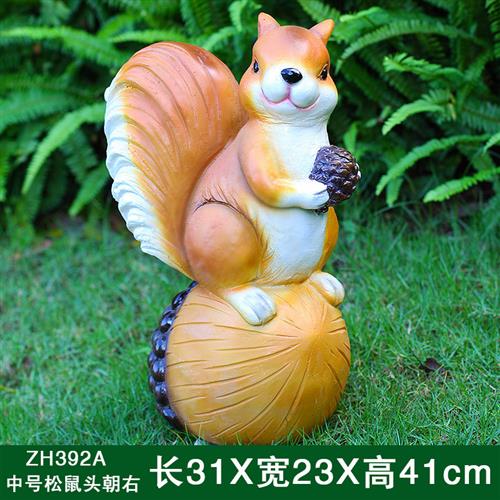 户外仿真小松鼠玻璃钢摆件花园庭院售楼部草坪装饰品大型动物雕塑