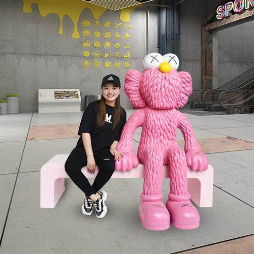 潮牌kaws芝麻街公仔卡通玻璃钢雕塑商场网红奶茶店装饰模型大摆件