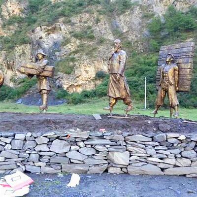 定制玻璃钢仿铜茶马古道人物雕塑户外古代马帮茶文化运茶景观摆件